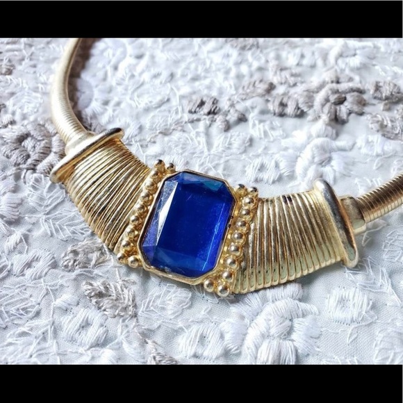 Vintage Park Lane Faux Sapphire Necklace. Blue Sapphire. Gold Tone Necklace. - Picture 4 of 9